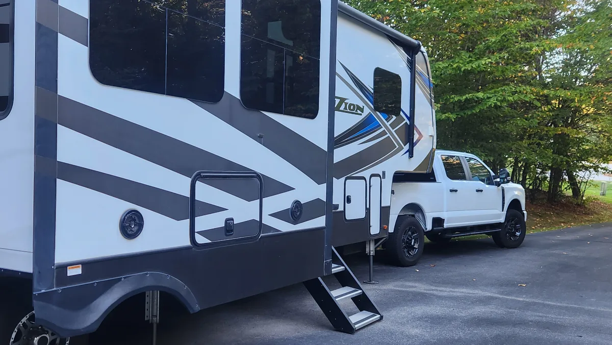 Complete toy hauler camper and tow rig — RVs & Campers